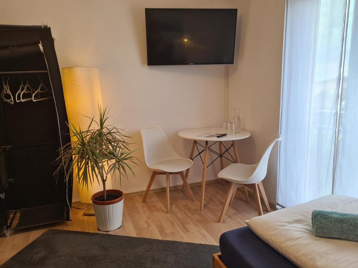 Lichtdurchflutetes Zimmer - Marienberg Waldbuttelbrunn Exterior foto