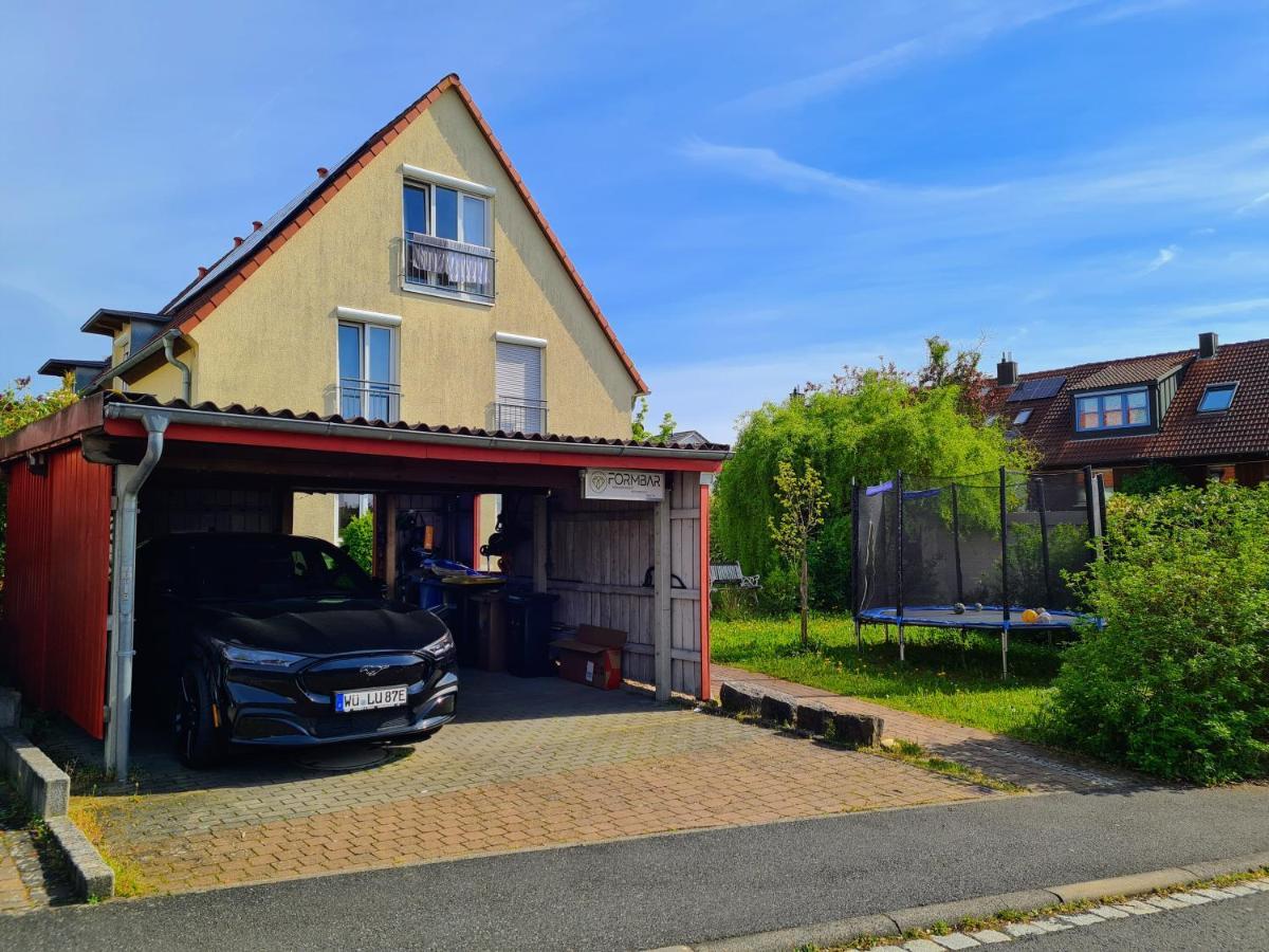 Lichtdurchflutetes Zimmer - Marienberg Apartment Waldbuttelbrunn Exterior foto